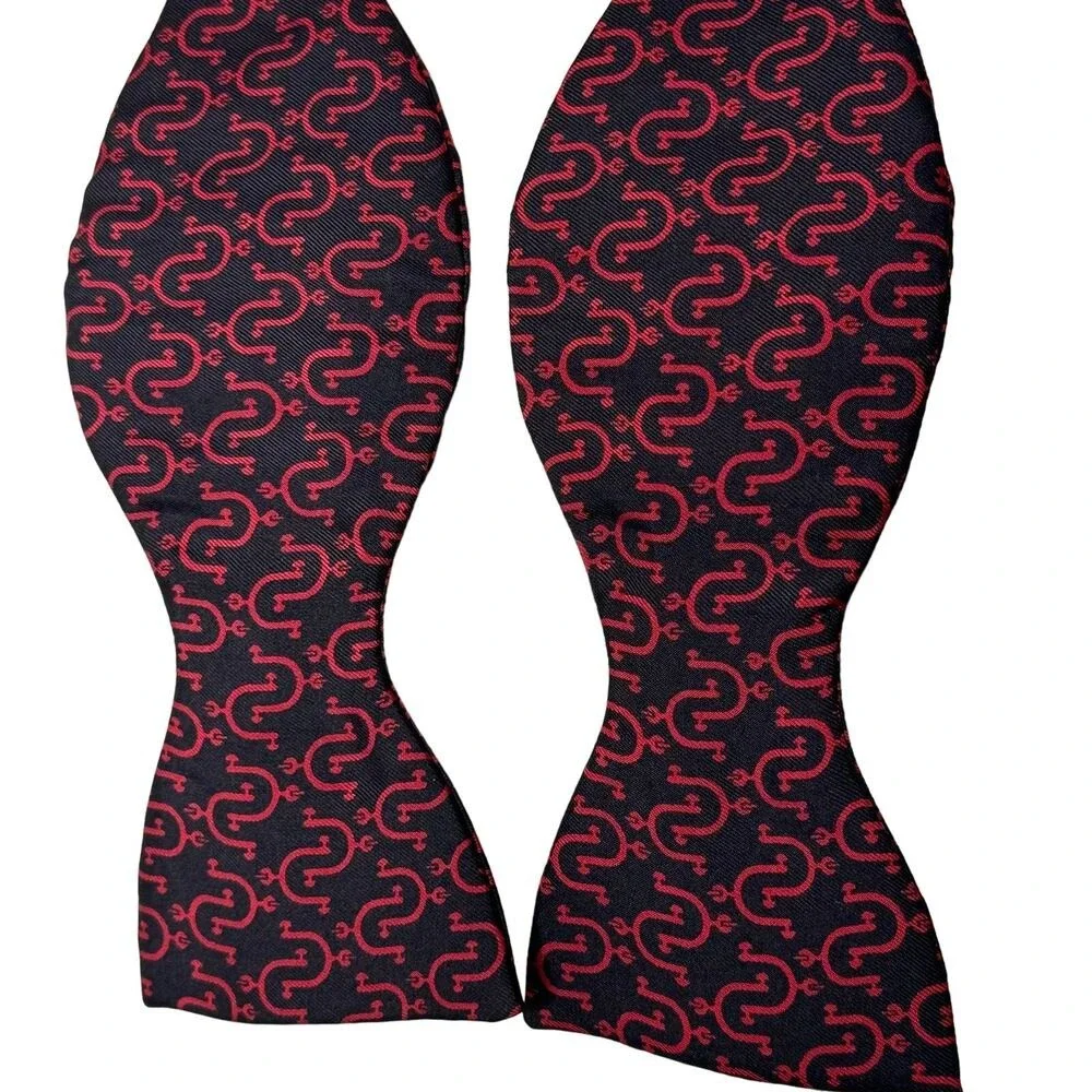 Hermes Vintage Red Spur Bow Tie‎